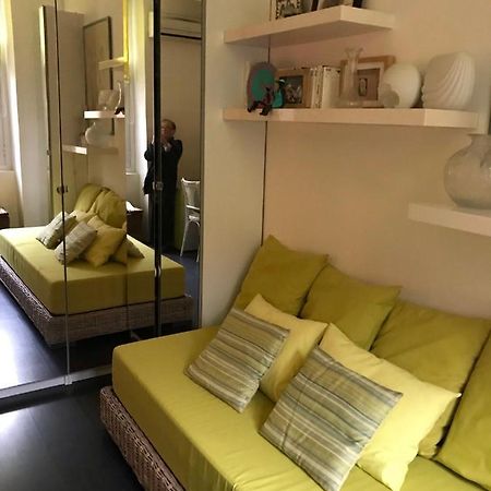 Chambre 1 Personne Avec Terrasse Centre Ville Marseille 3 Nuits Min , Femme Uniquement Экстерьер фото